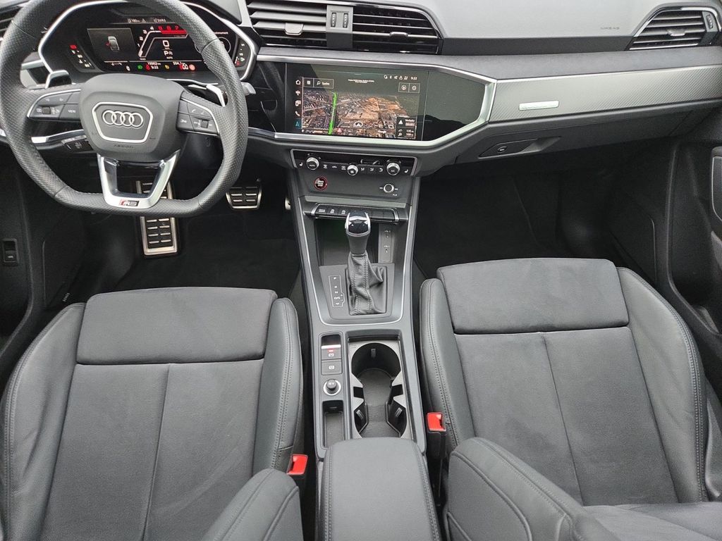 Audi RSQ3 2024