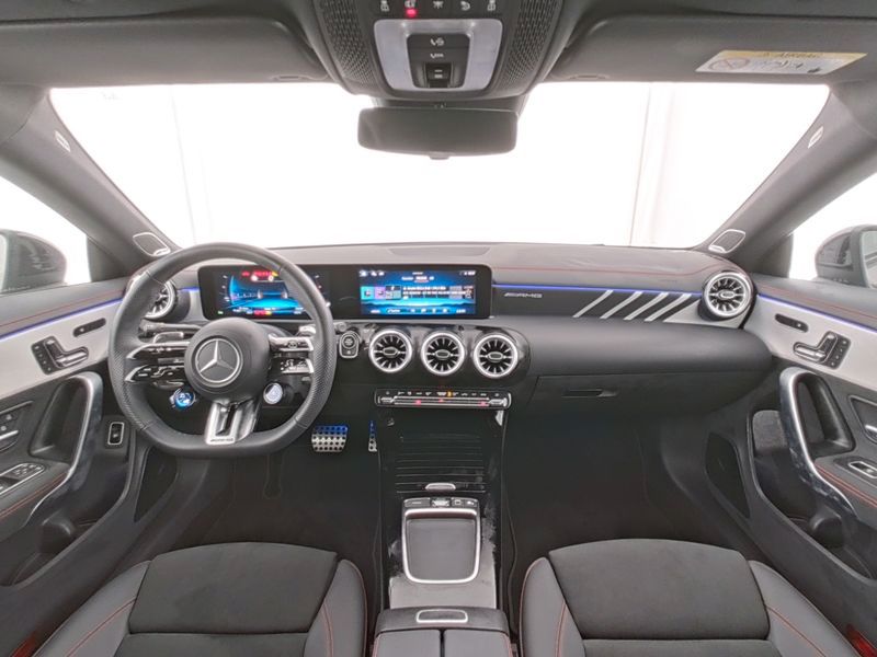 Mercedes-Benz CLA 35 AMG 2025