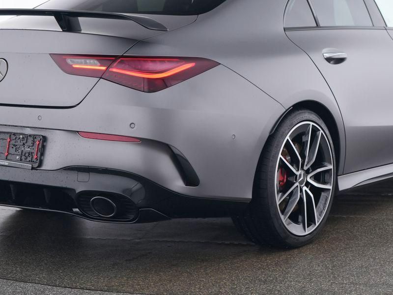 Mercedes-Benz CLA 35 AMG 2025