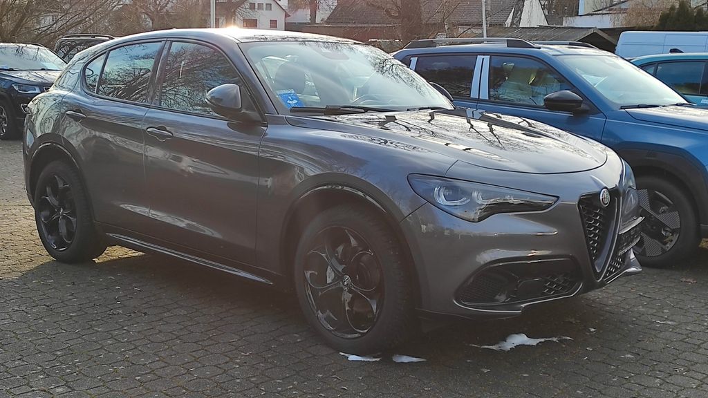 Alfa Romeo Stelvio 2023