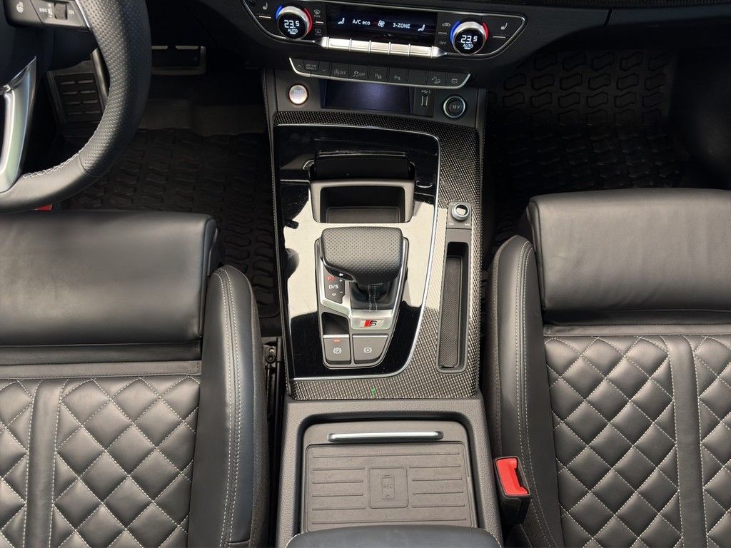 Audi SQ5 2022