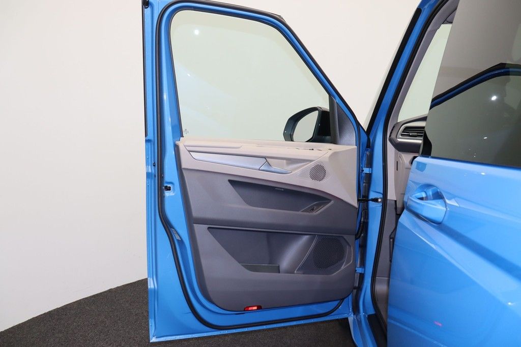 Volkswagen T7 Multivan 2025