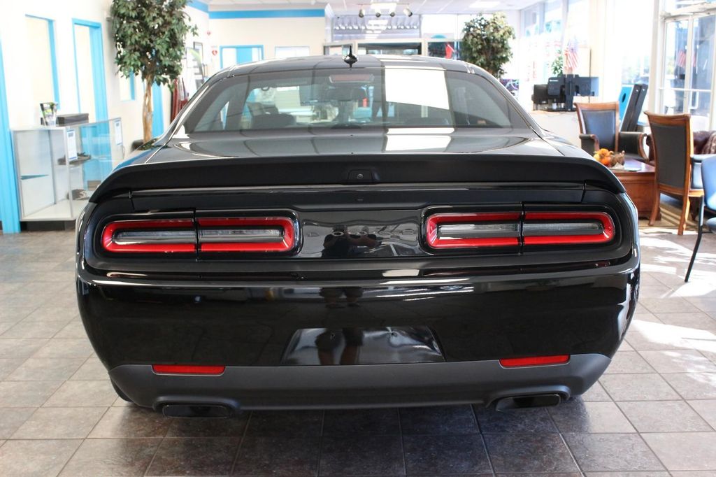Dodge Challenger 2025