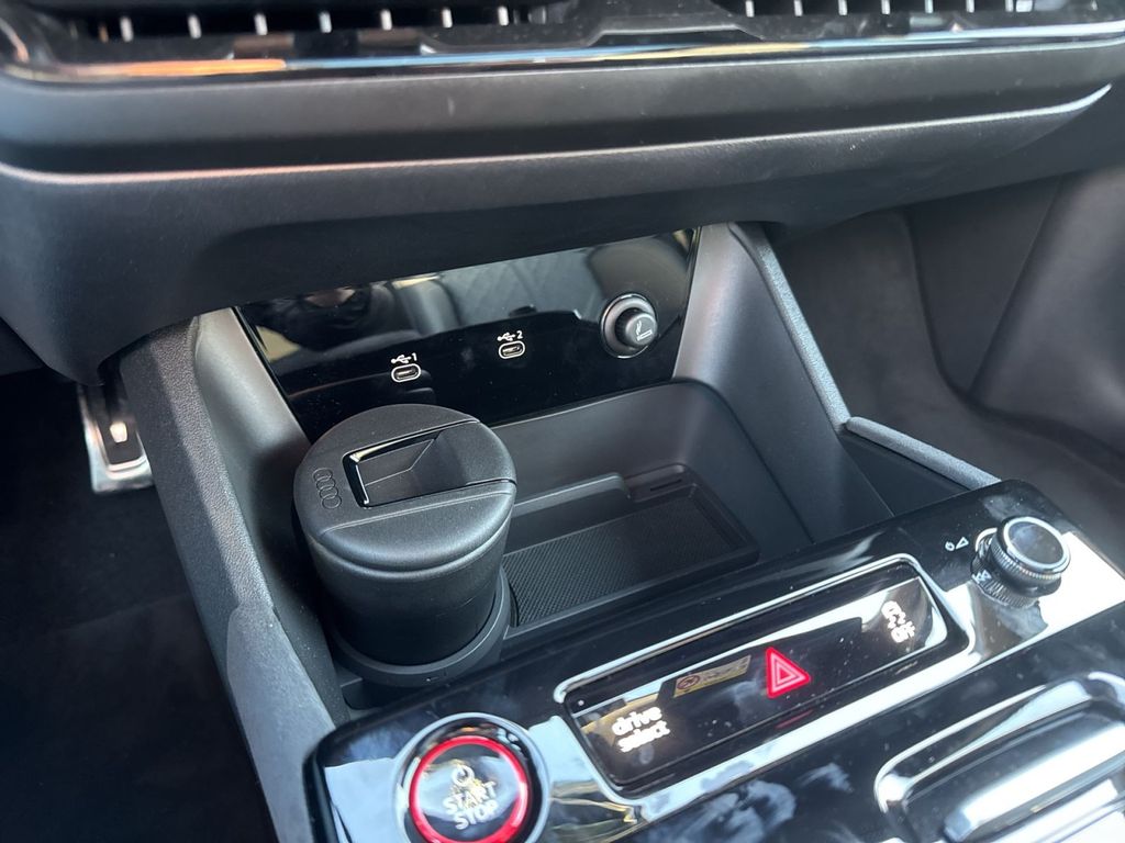 Audi SQ6 e-tron 2024