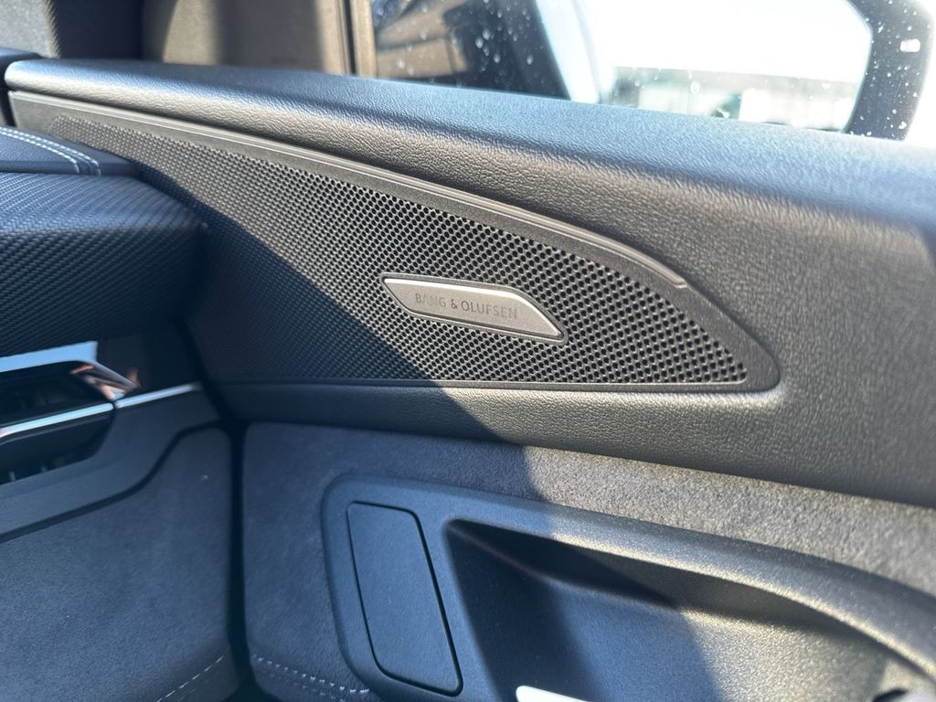 Audi SQ6 e-tron 2024