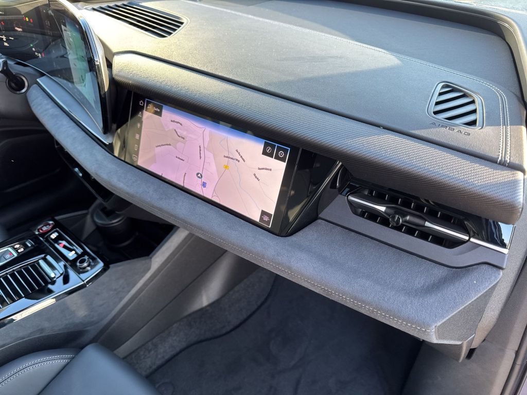 Audi SQ6 e-tron 2024