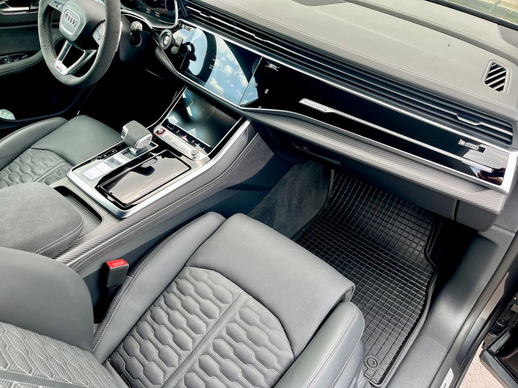 Audi RSQ8 2024