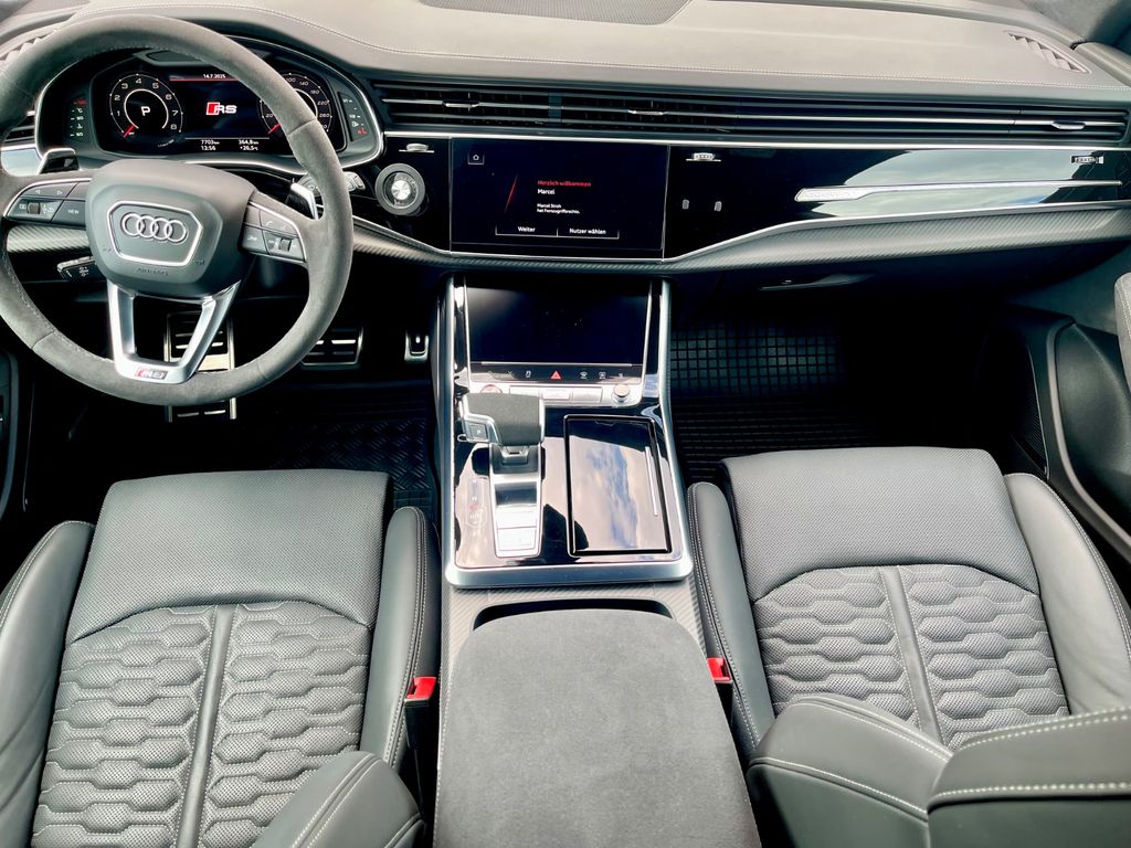 Audi RSQ8 2024