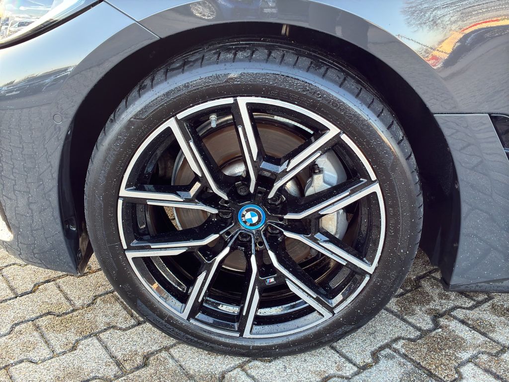 BMW i4 2022