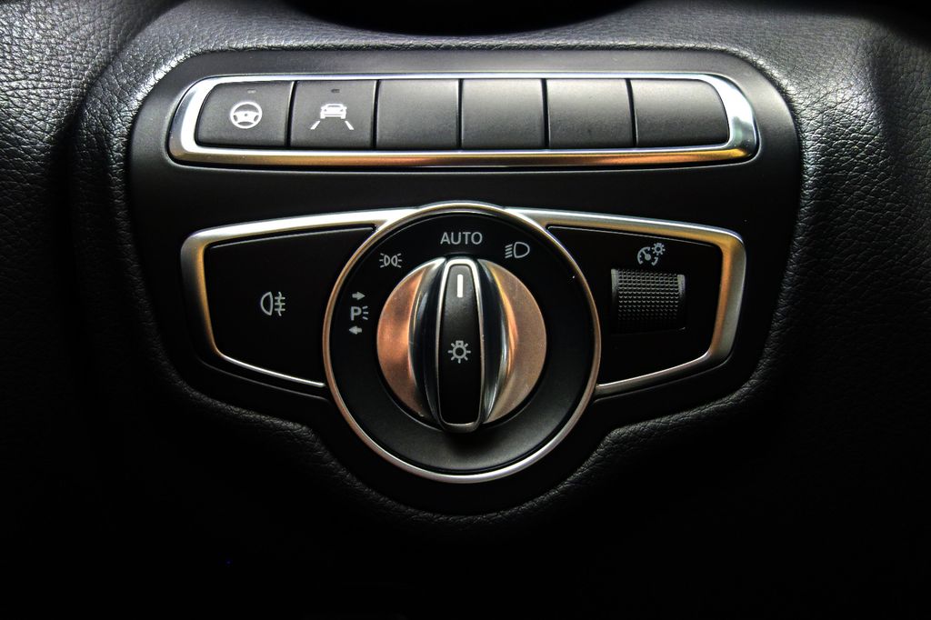 Mercedes-Benz C 300 2021