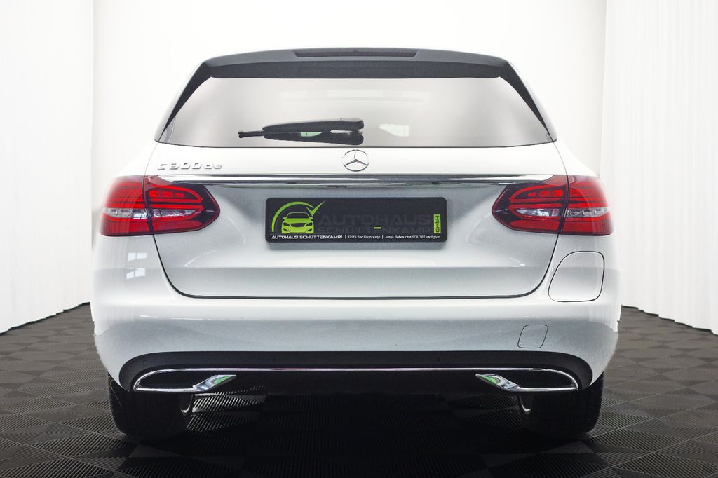 Mercedes-Benz C 300 2021