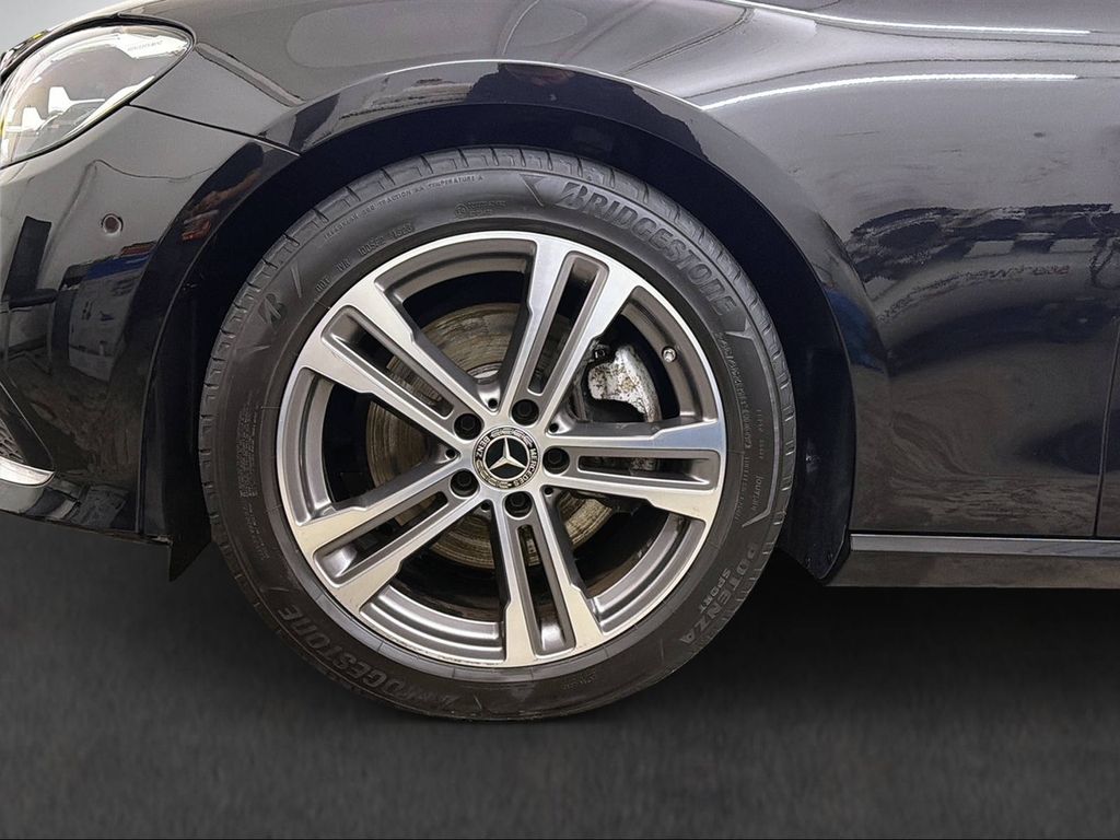 Mercedes-Benz E 220 2021