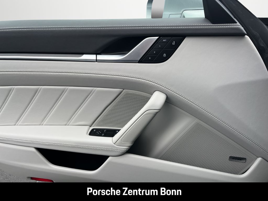 Porsche 992 2024