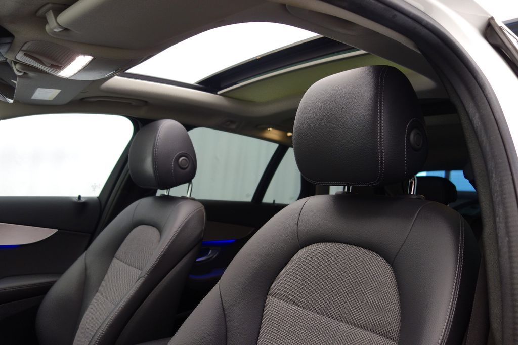 Mercedes-Benz C 300 2021