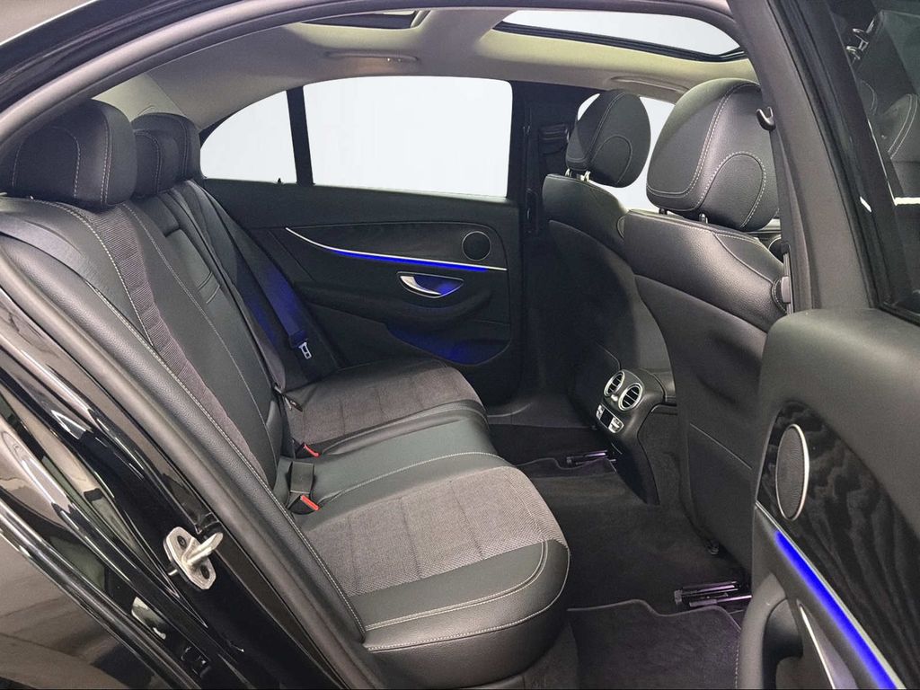 Mercedes-Benz E 220 2021