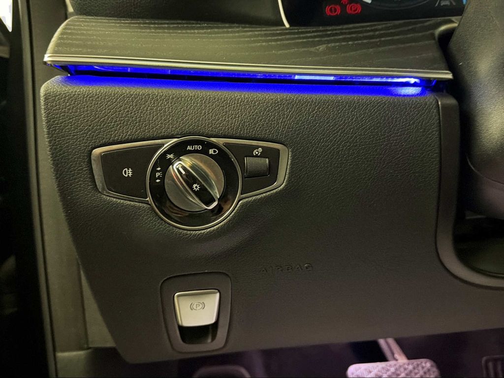 Mercedes-Benz E 220 2021