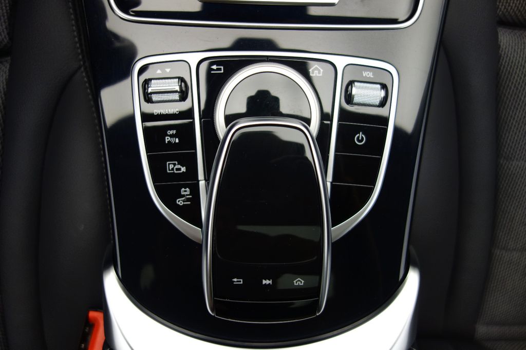 Mercedes-Benz C 300 2021