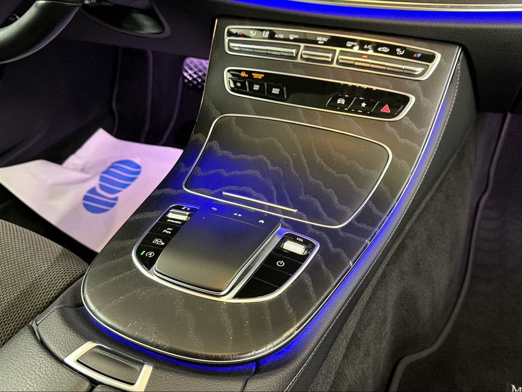 Mercedes-Benz E 220 2021