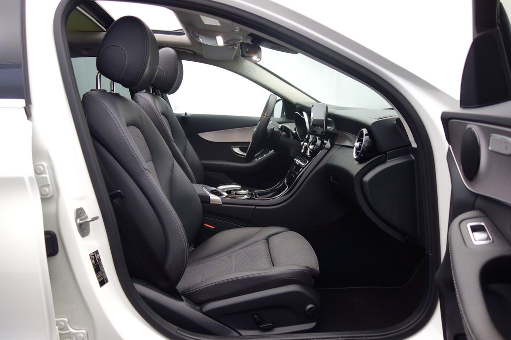 Mercedes-Benz C 300 2021