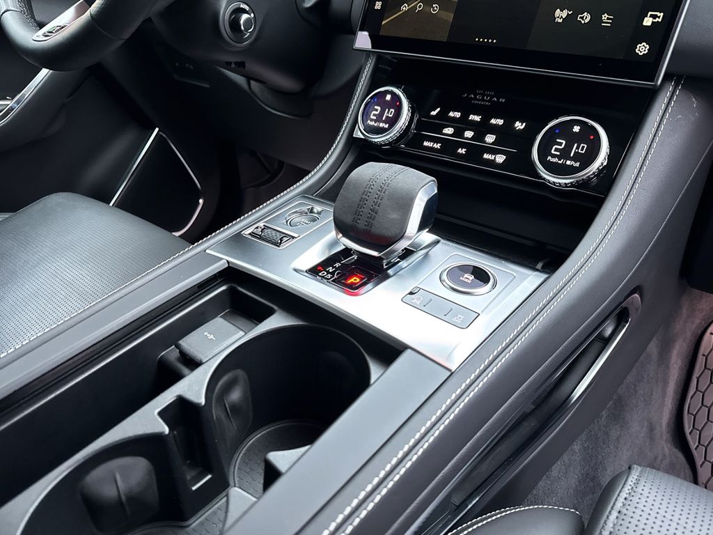 Jaguar F-Pace 2022