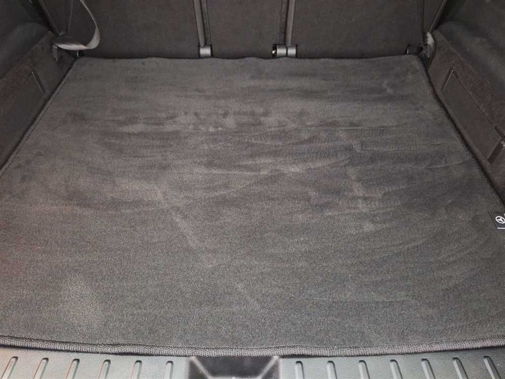 Mercedes-Benz EQB 2023