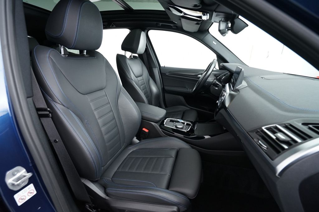 BMW iX3 2023