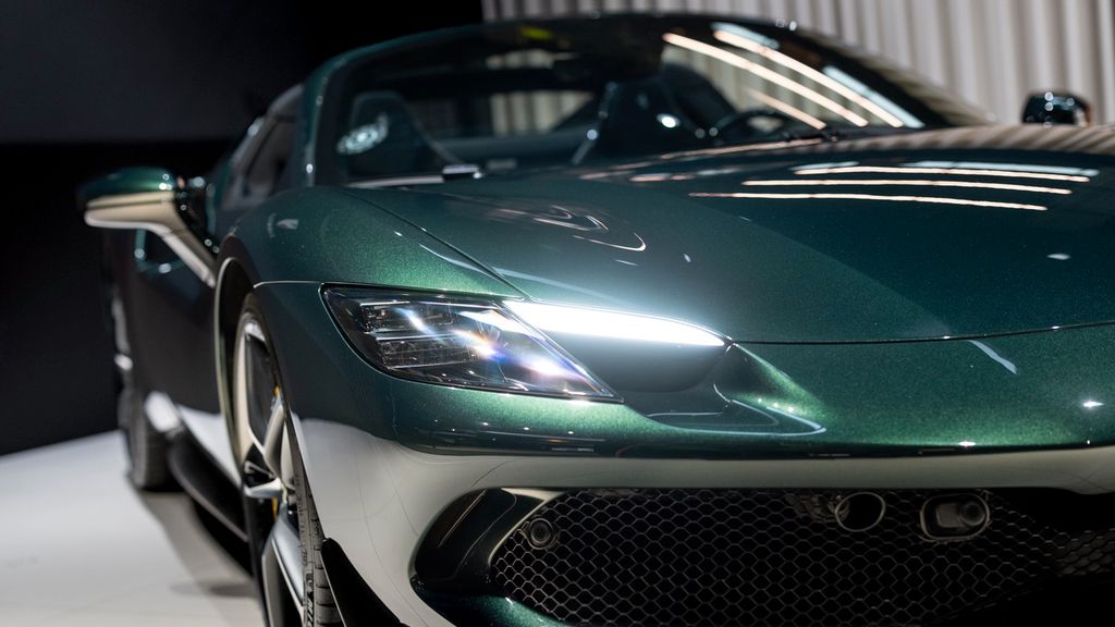 Ferrari 296 GTS 2025