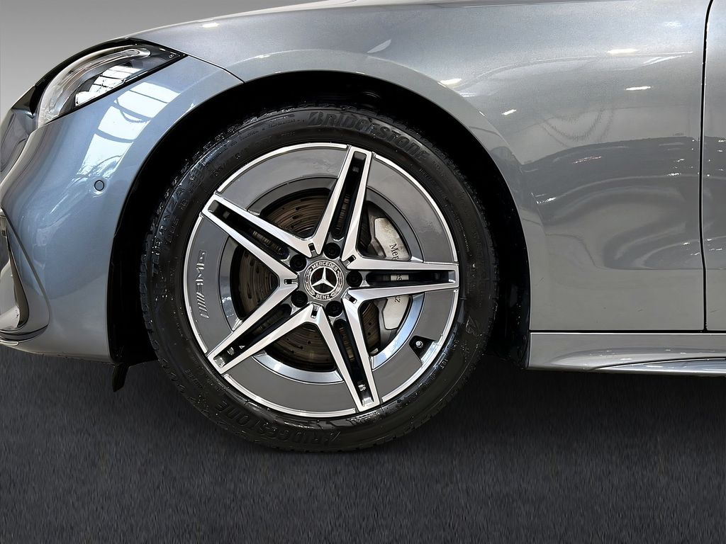 Mercedes-Benz C 200 2025