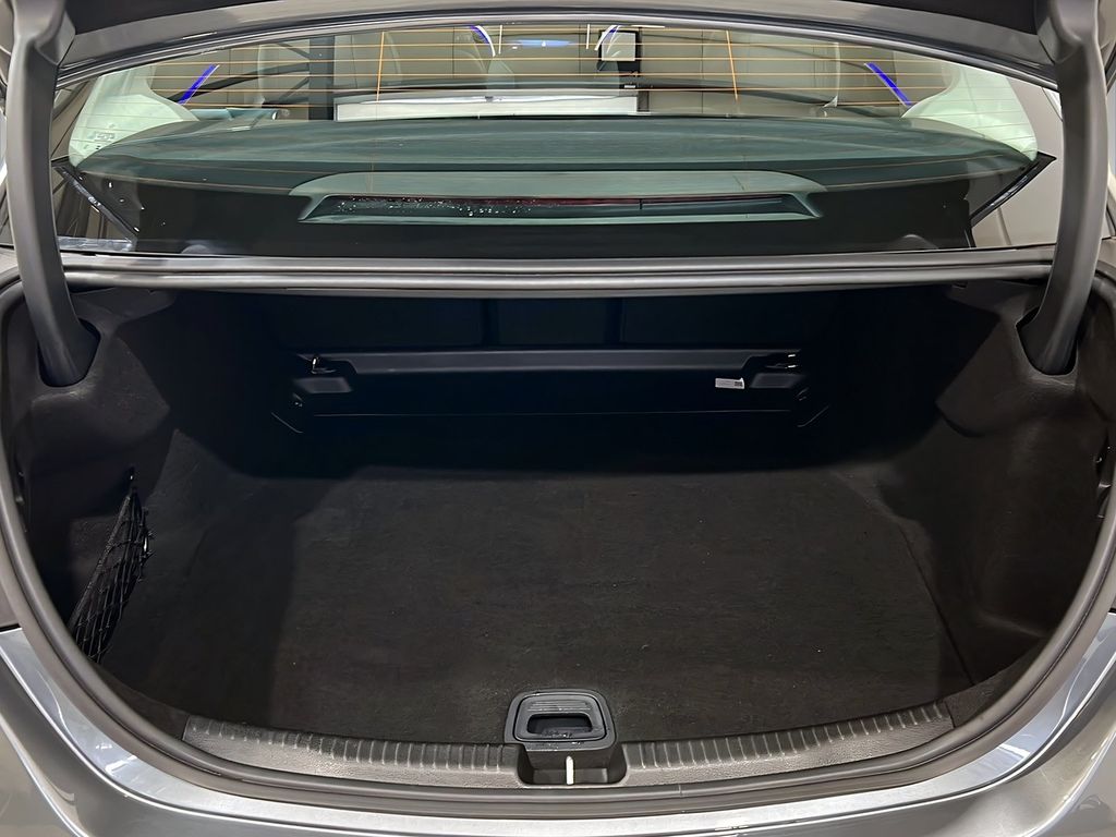 Mercedes-Benz C 200 2025