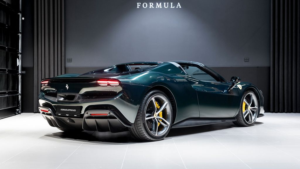 Ferrari 296 GTS 2025