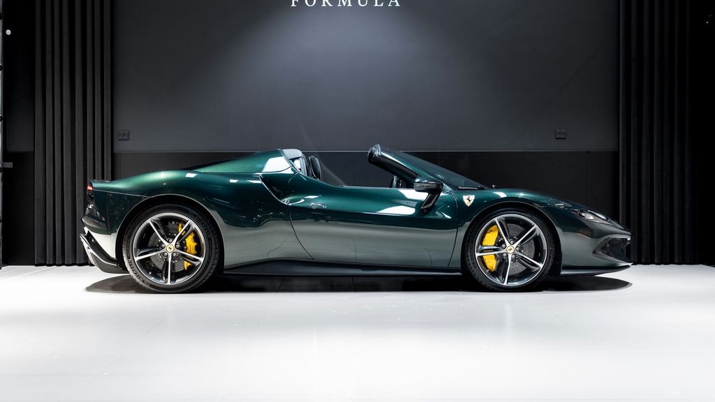 Ferrari 296 GTS 2025