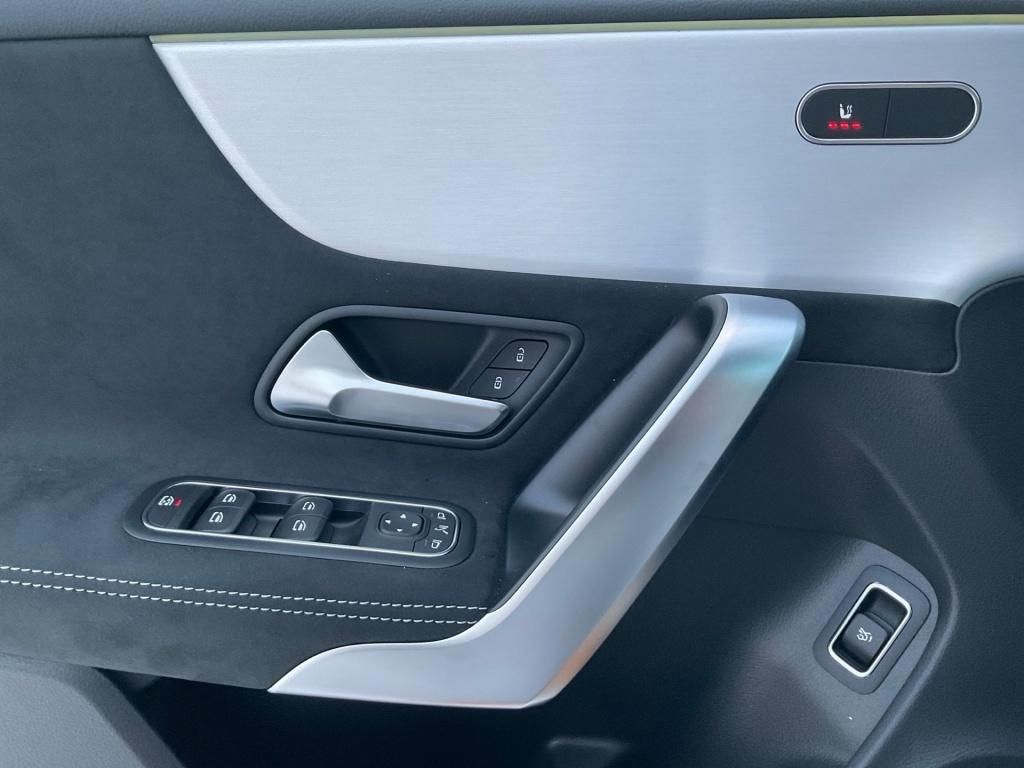 Mercedes-Benz CLA 200 2026