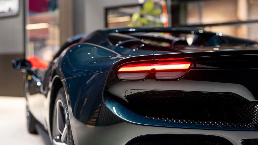 Ferrari 296 GTS 2025