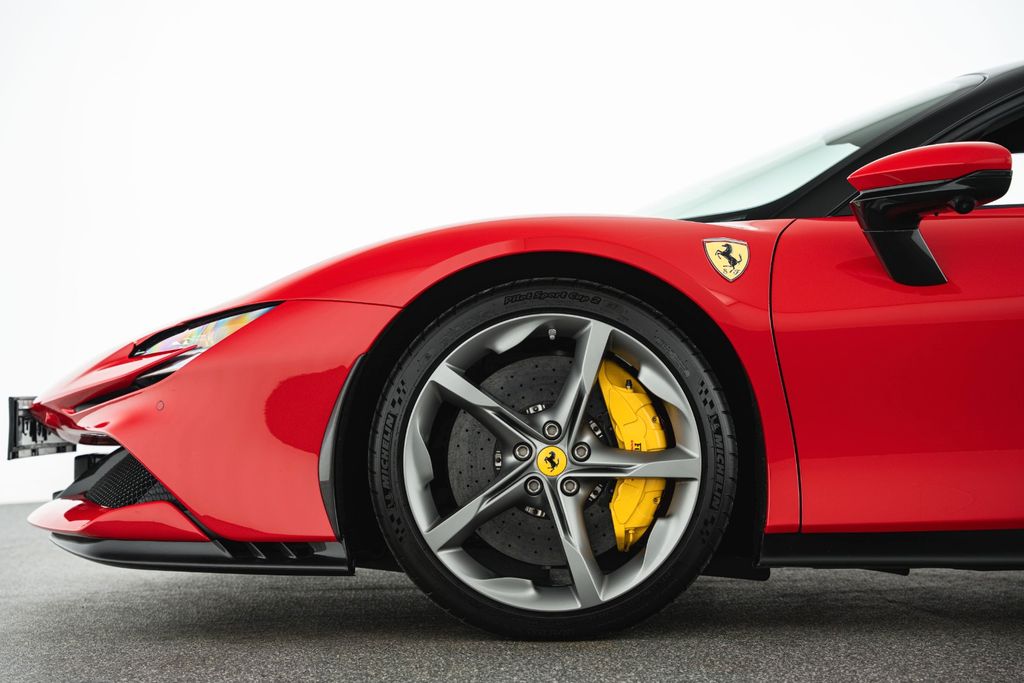 Ferrari SF90 2023