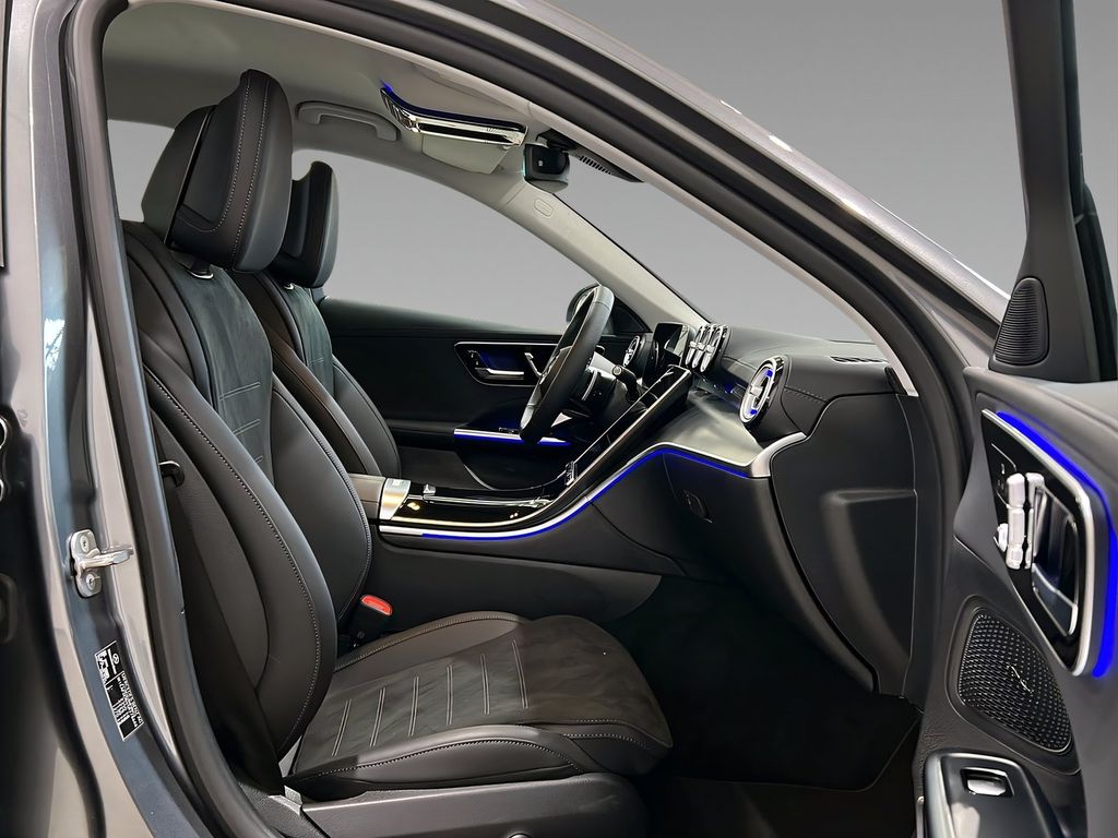 Mercedes-Benz C 200 2025