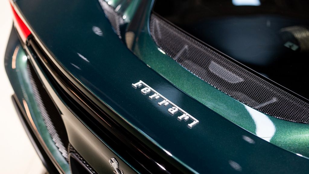 Ferrari 296 GTS 2025