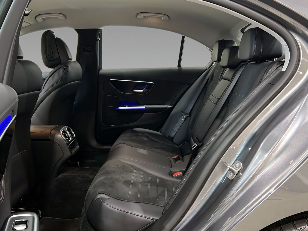 Mercedes-Benz C 200 2025