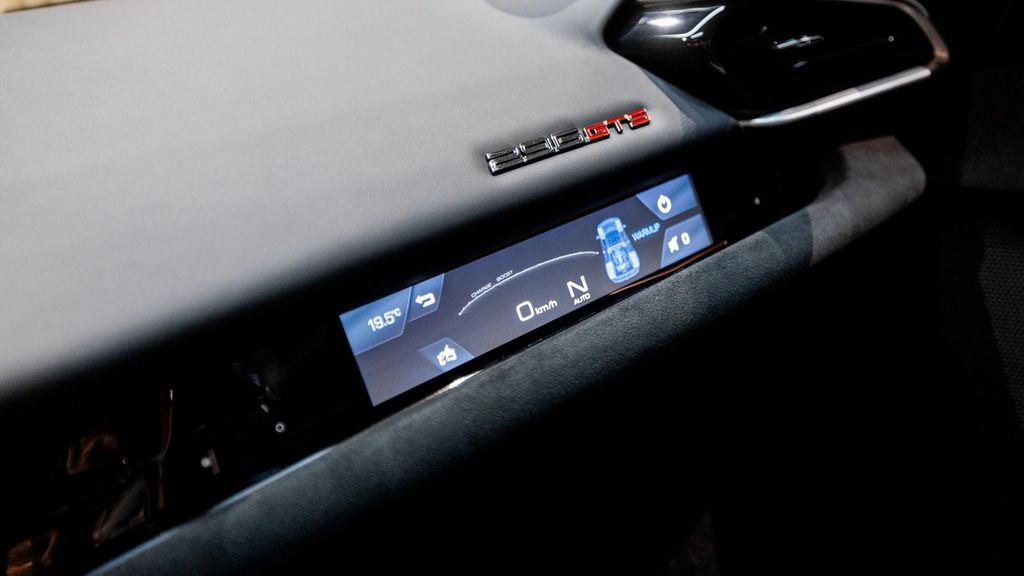 Ferrari 296 GTS 2025