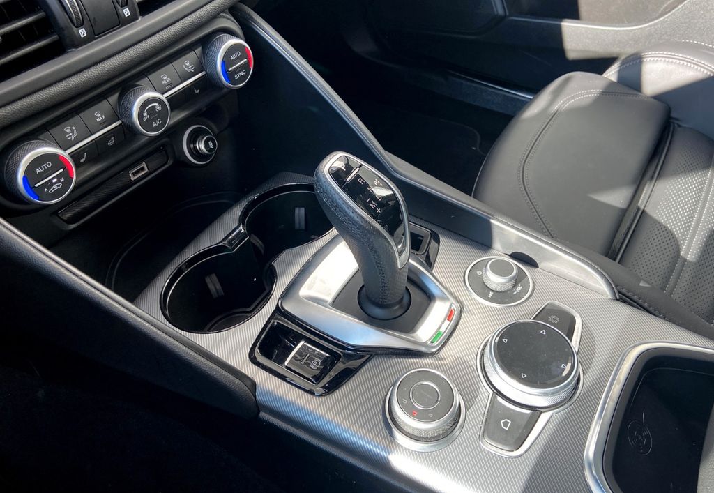 Alfa Romeo Giulia 2024