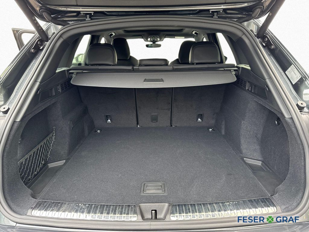 Audi SQ5 2025