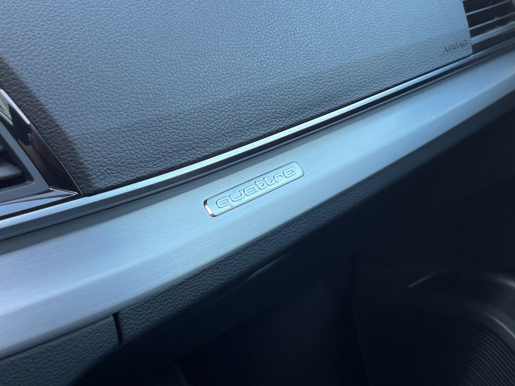 Audi SQ5 2022