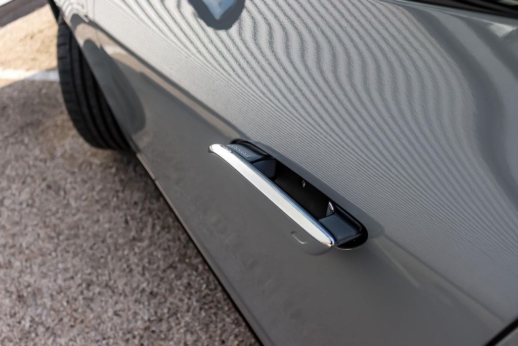 Mercedes-Benz EQE 2025