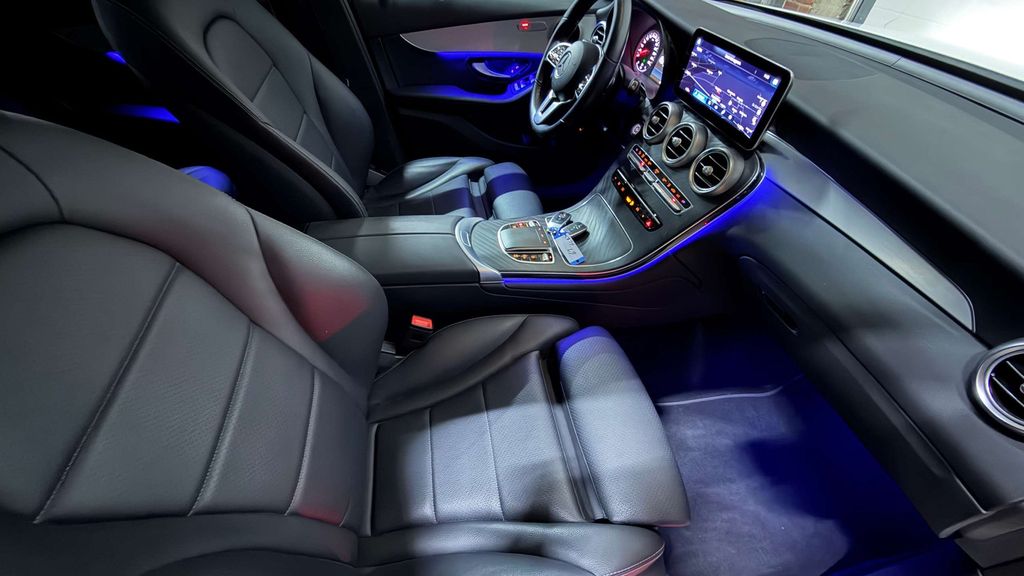 Mercedes-Benz GLC 300 2021