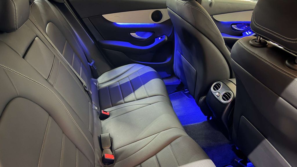 Mercedes-Benz GLC 300 2021