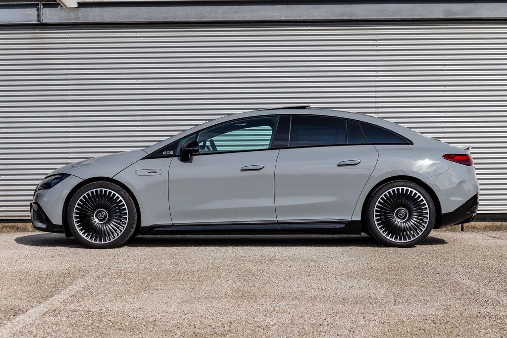 Mercedes-Benz EQE 2025