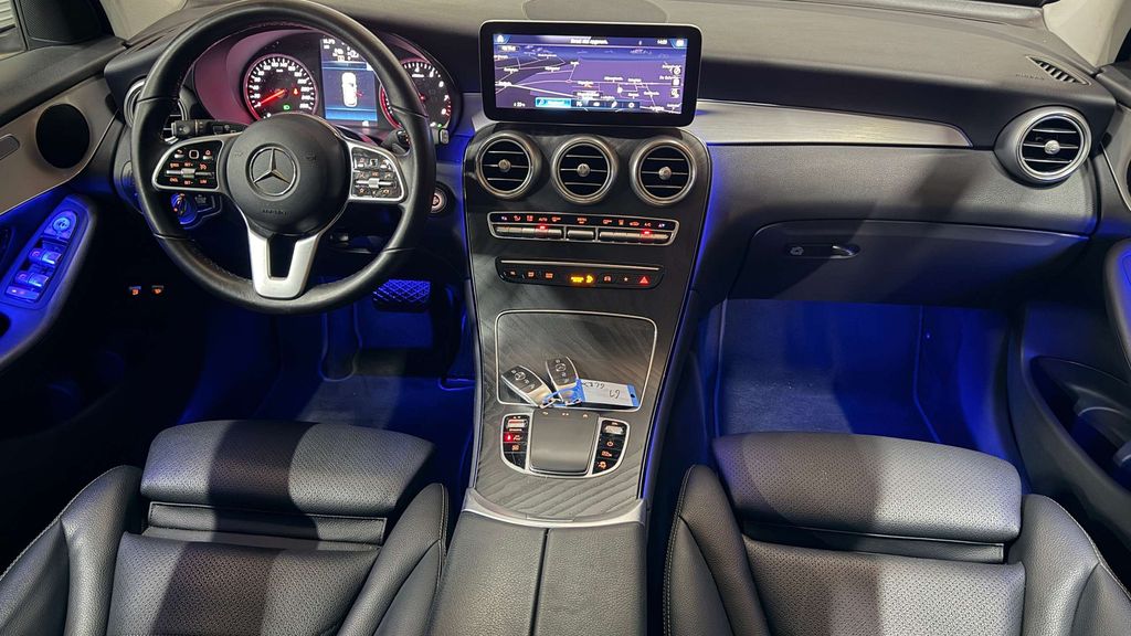 Mercedes-Benz GLC 300 2021