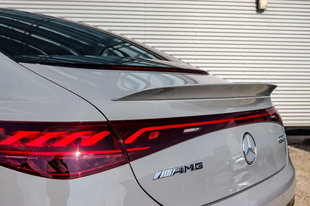 Mercedes-Benz EQE 2025