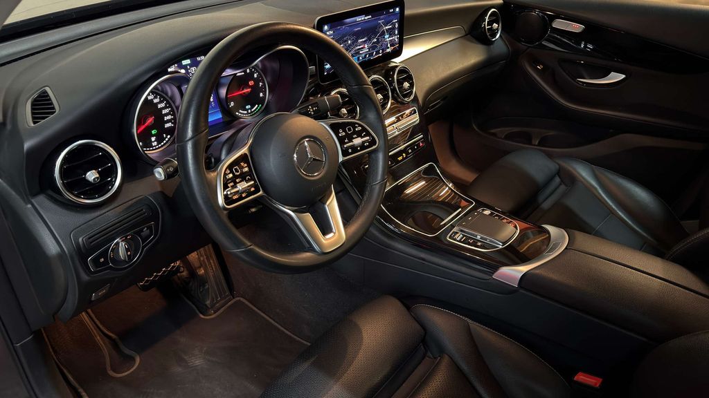 Mercedes-Benz GLC 300 2022