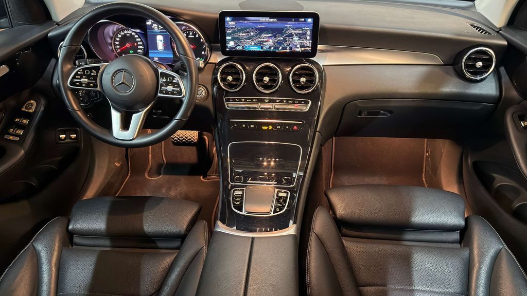Mercedes-Benz GLC 300 2022