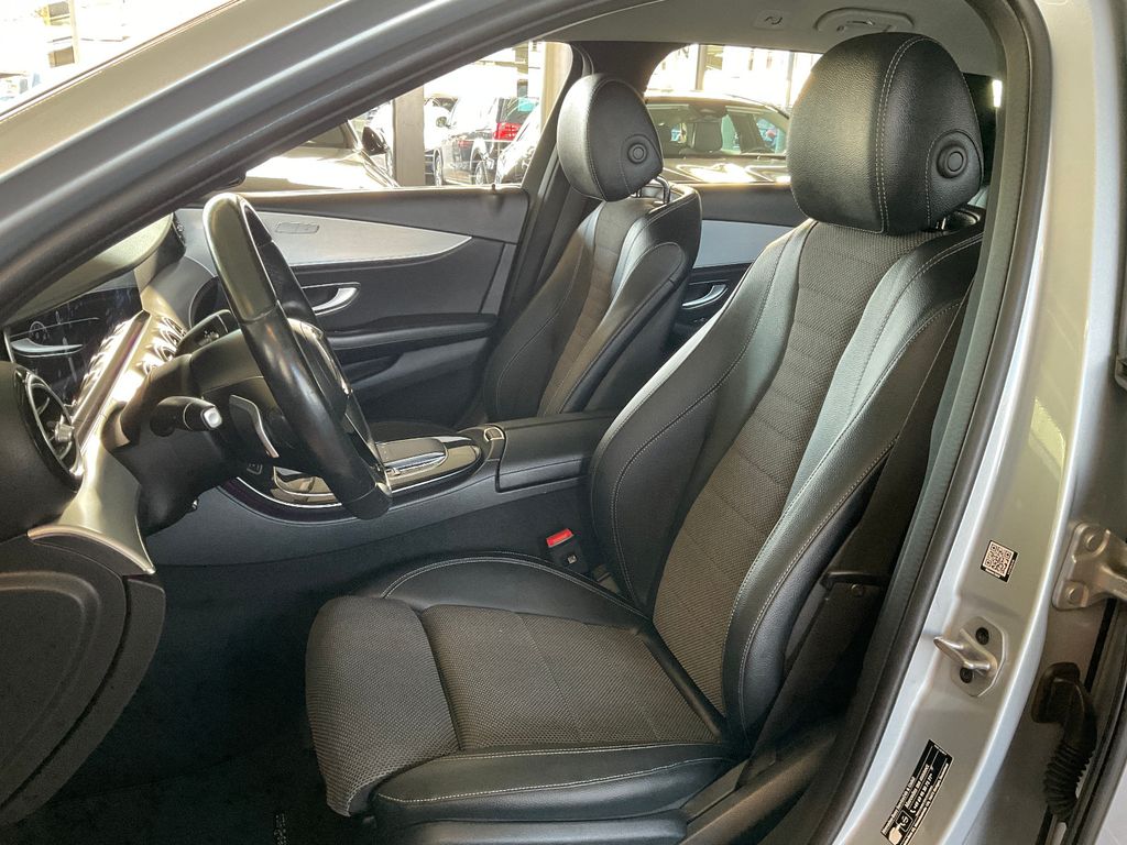 Mercedes-Benz E 220 2022